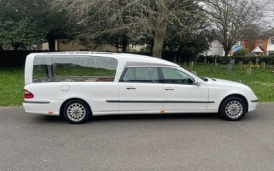 Personalised Funeral Travel Ideas – How Limo Hire in Portsmouth Can Help? 